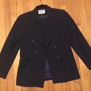 ⬇️10$ Navy blue double breasted skirt suit
